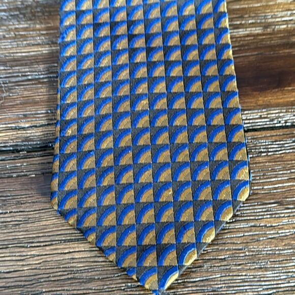 Jhane Barnes Silk Tie - Picture 1 of 5